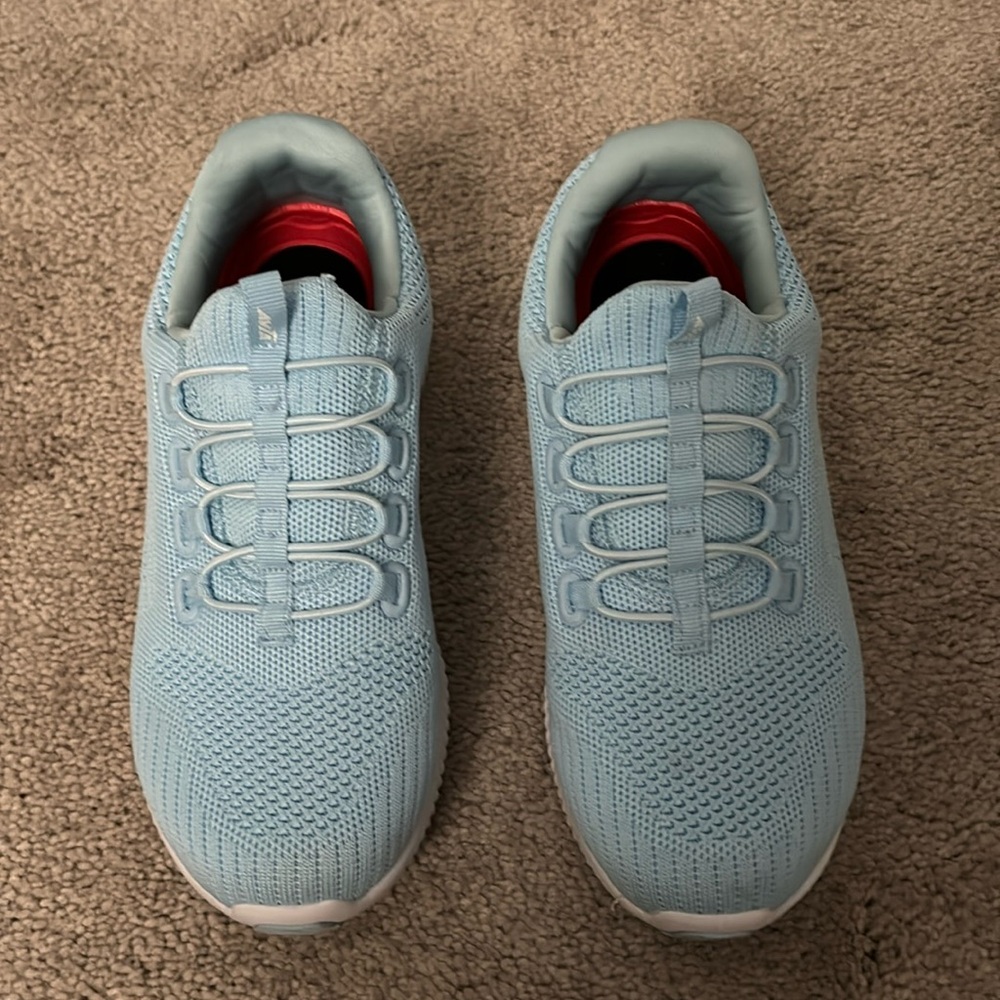 Women’s shoes